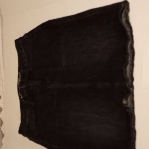Universal Thread Womens Skirt  Size 2 Color Black